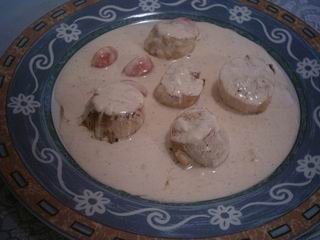 סקלופס בחמאה, שום ושמנת