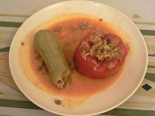 פלפלים ממולאים באורז ובשר טחון