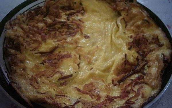 חביתה של שלושה נקניקים