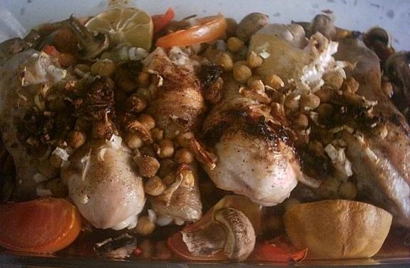 שוקי עוף עם גרגרי חומוס ובצל ברוטב סויה ובלסמי