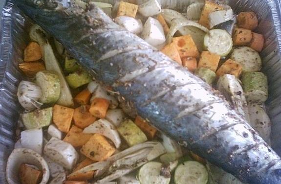 פלמידה לבנה על ירקות שורש