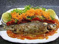 דג אדמונית או חזה הודו ממולא במנגו