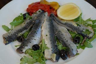 דג סרדין ברוטב לימוני ונענע נוסח קפריסאי