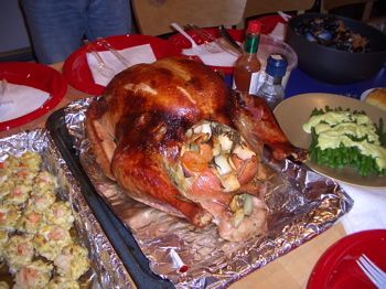 תרנגול הודו שלם וממולא