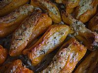 פלפל (שושקה) ממולא בפטה,ריחן וצנוברים בנוסח הבלקן