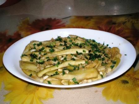 אצבעות חציל ברוטב פיקנטי