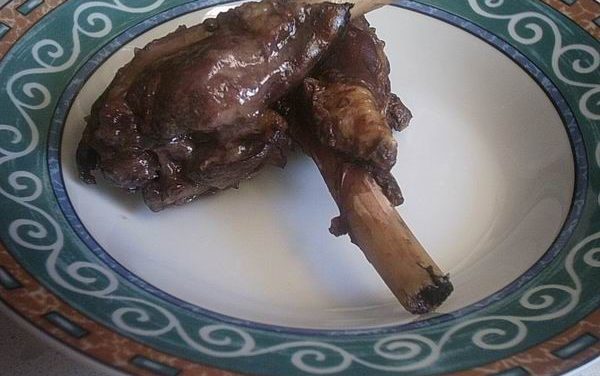 צלעות אווז במשרה יין אדום וקינמון