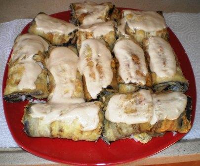 גלילות חצילים עם אורז וצנוברים