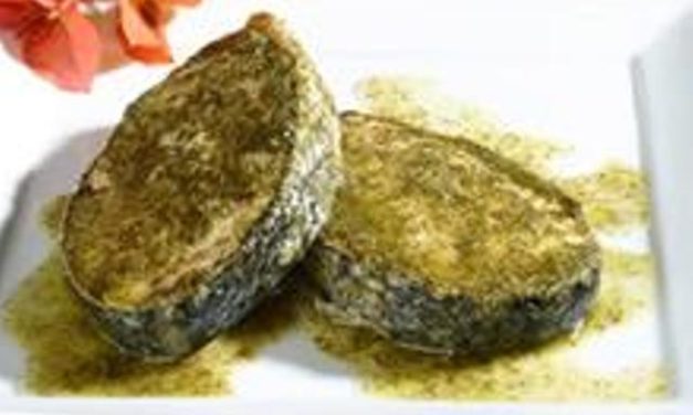 סלמון ברוטב בזיליקום ושום