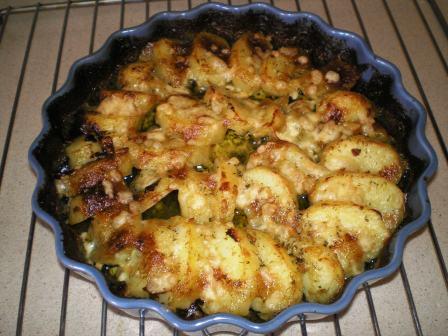 תפוחי אדמה אפויים בשמנת ובזיליקום