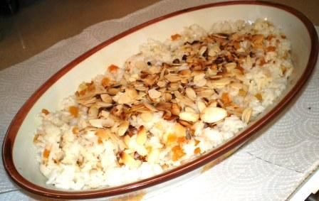 אורז בסמתי עם משמשים ושקדים