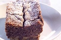 עוגת פרג, אגסים, יוגורט וקפה