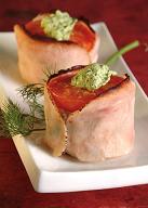 סינייה עם עגבניות וטחינה ירוקה