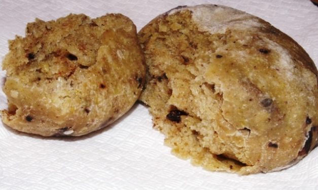 לחמניות זיתים וגבינת פרומעז