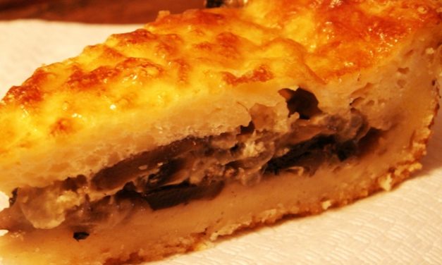 פשטידת פטריות עשירה