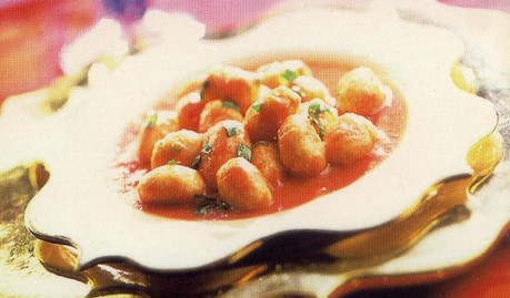 ניוקי קניידל ברוטב עגבניות ושמנת