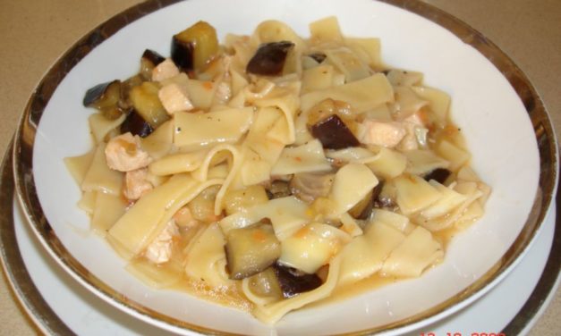 פידאוס חצילים ונתחוני עוף