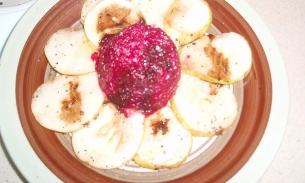 פירה סלק על מצע אגסים