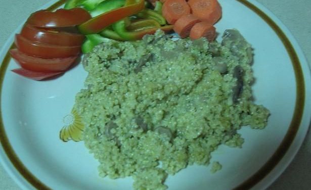 קינואה עם רוטב שמנת ופיטריות