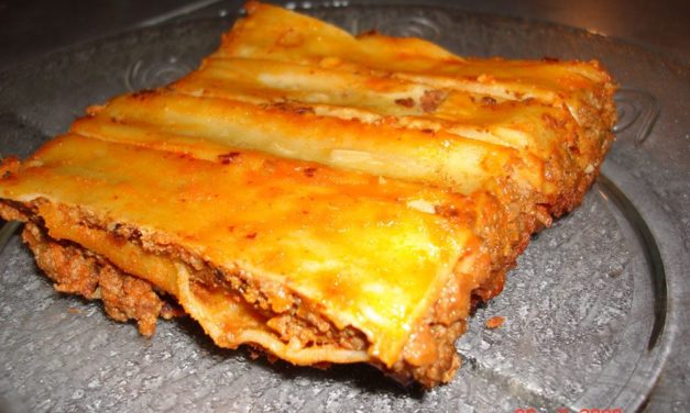 קנלוני בשר ברוטב עגבניות