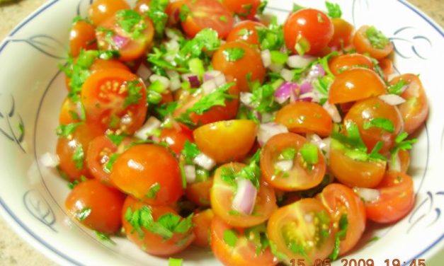 סלט עגבניות שרי חריף