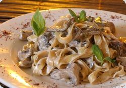 פטוציני ברוטב פיטריות פראי