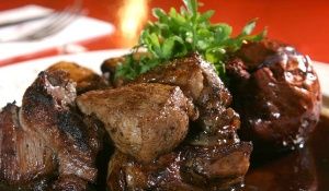 קדרת אוסובוקו וירקות שורש של שגב משה