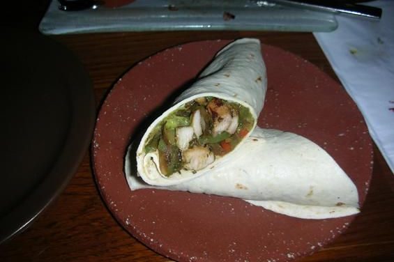 טורטיה עם אצבעות פרגית מושחמות וצטני כוסברה ונענע