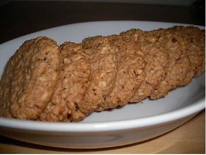 עוגיות קוואקר וצימוקים של מיקי שמו