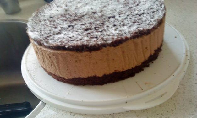 מוס שוקולד אוורירי מדהים (פרווה)