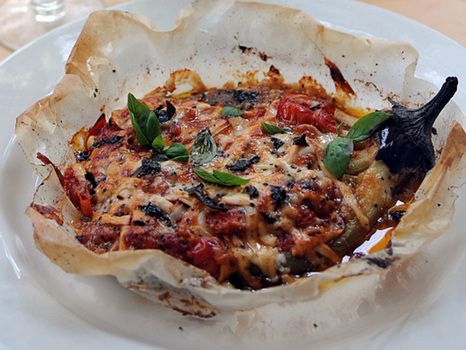 חציל קלוי עם עגבניות שרי וקשקבל של רוני דניאל