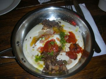 סניה קבאב עגל מפורר ברוטב יוגוטחינה (בסגנון מחניודה)