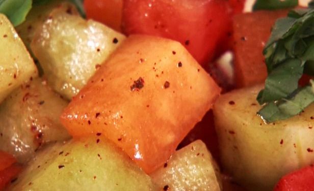 סלט מלון ברוטב בלסמי