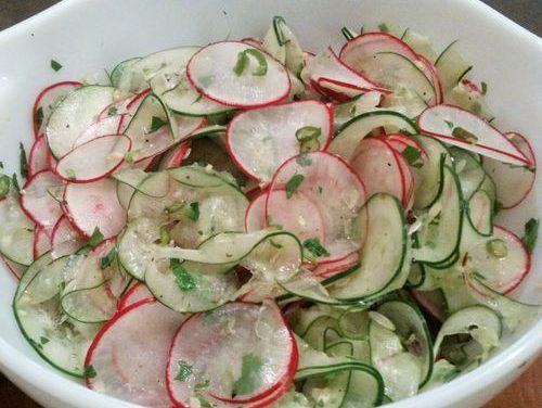 סלט מלפפון וצנונית