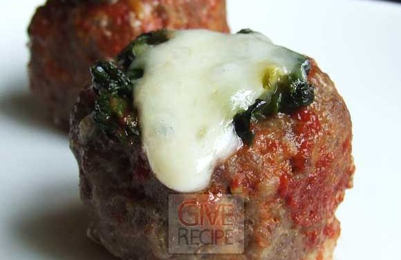 קציצות בקר ממולאות עלי תרד או ביצה